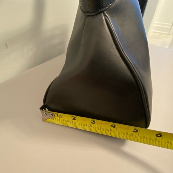 Authentic Cartier classic purse - Picture 12 of 16